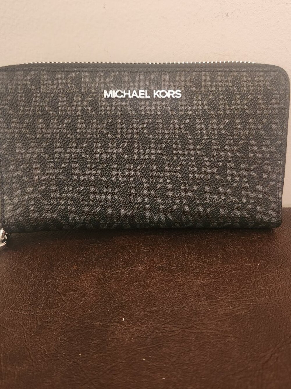 Michael Kors Jet Set Travel Double Zip Wristlet in Black